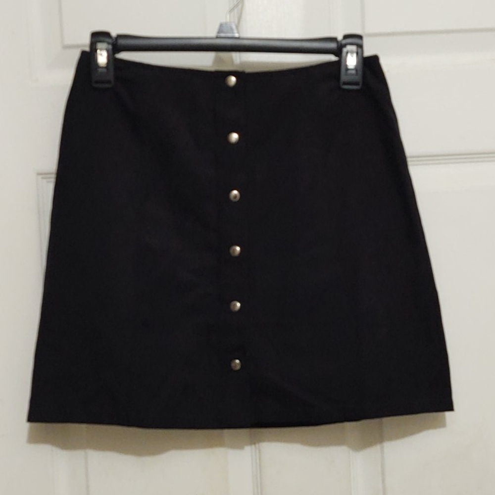 Forever 21 Black button front mini skirt Sz Small